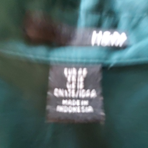 H&M shirt - Picture 4 of 4